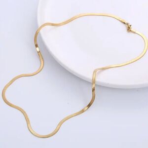 Herringbone 4mm golden necklace